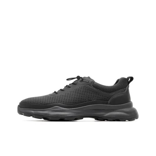 TRUMPPIPE Low-Top Casual Shoes Men's Black
