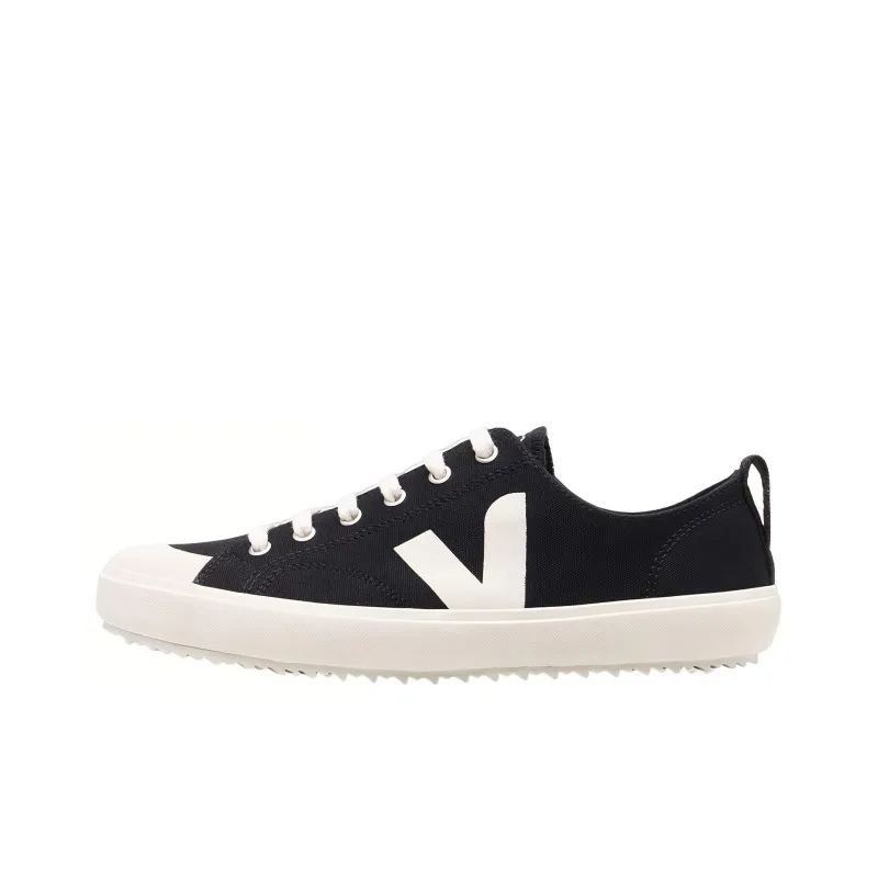 VEJA Nova Canvas 'Black Pierre'-0