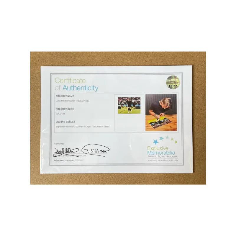 EM Luka Modrić Handwritten Signature Croatia Photo Includes Certification Certificate, Outer Frame Size 38.6x48.6cm-4