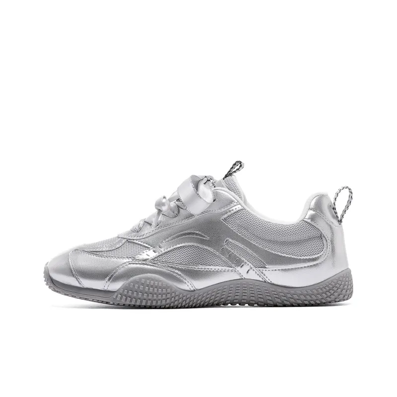 ST&SAT Lightweight And Breathable Mid Top Skateboard Shoes Women's-0