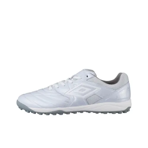 Umbro Soccer Shoes Men Low-Top