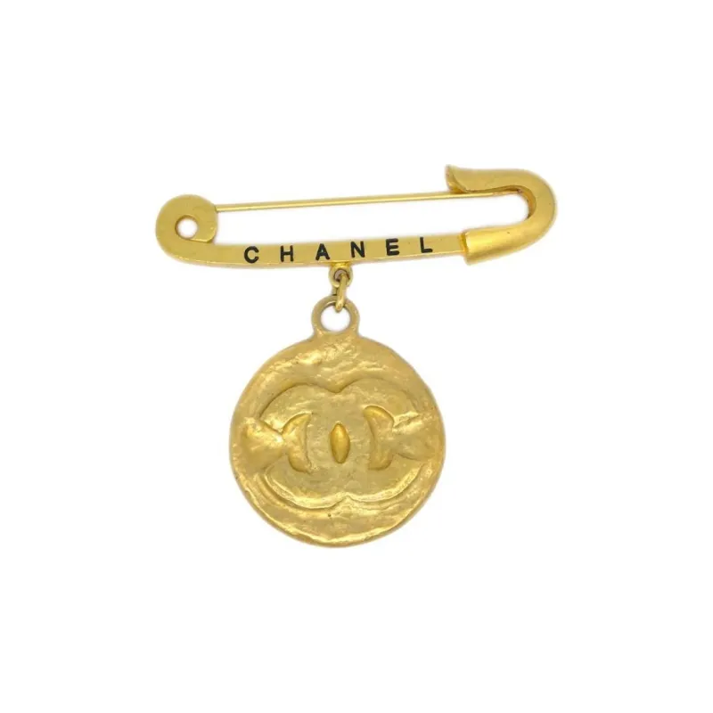 CHANEL CC-logo Medallion Brooch-0