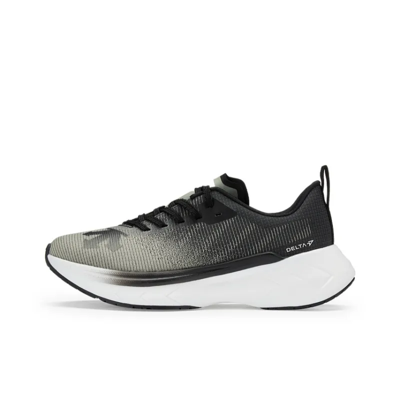 DESCENTE RUNNING Breathable And Resilient Low Top Running Shoes Women's Black-0
