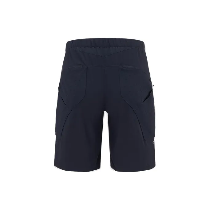 DESCENTE Urban Series Sports Shorts Men-1