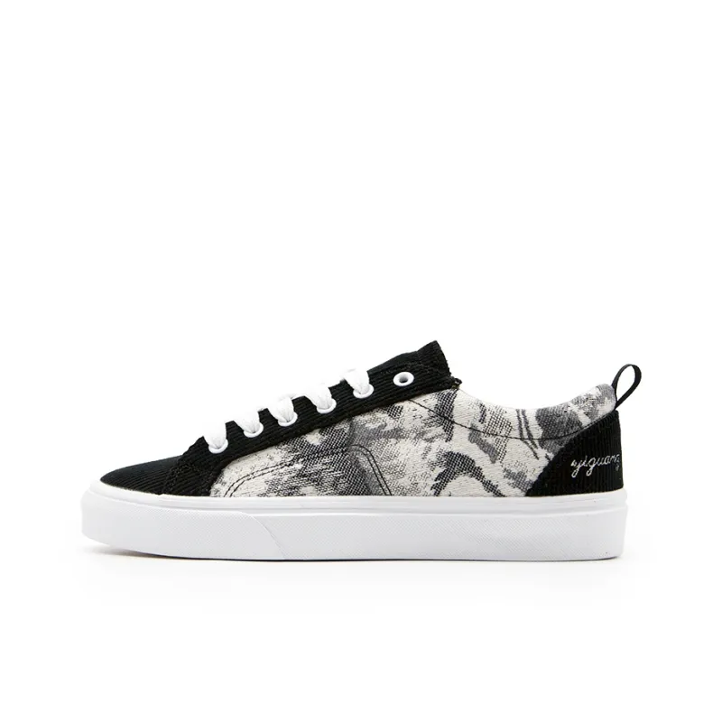 I'm shopping Skateboard Shoes Unisex Low Top White-0