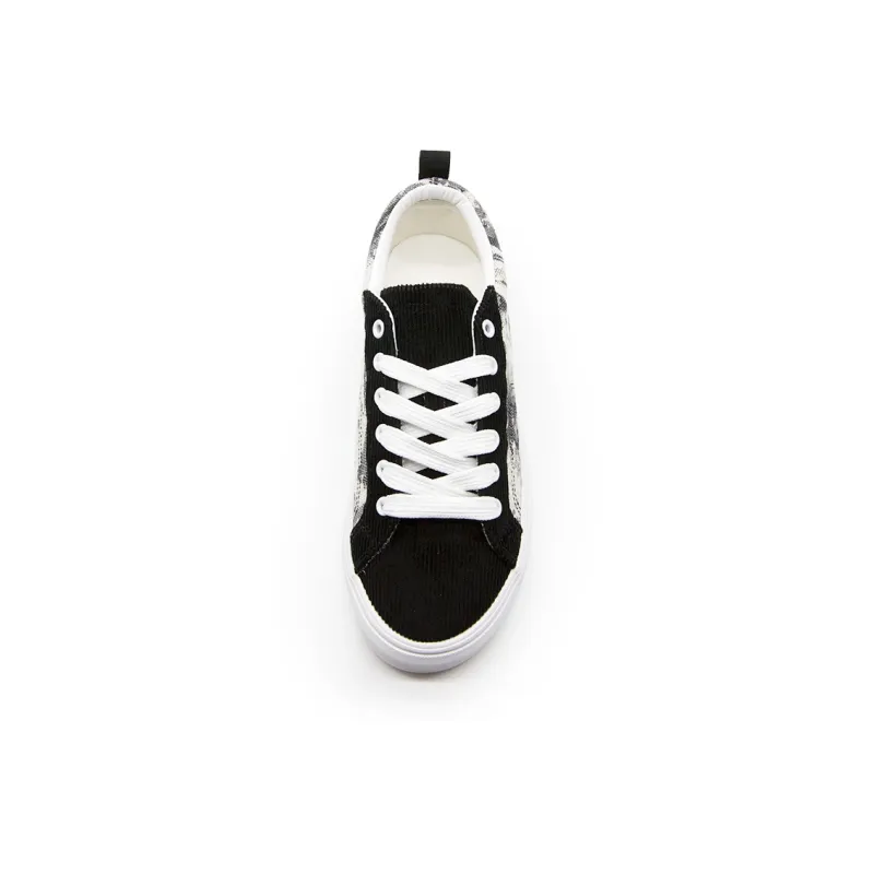 I'm shopping Skateboard Shoes Unisex Low Top White-3