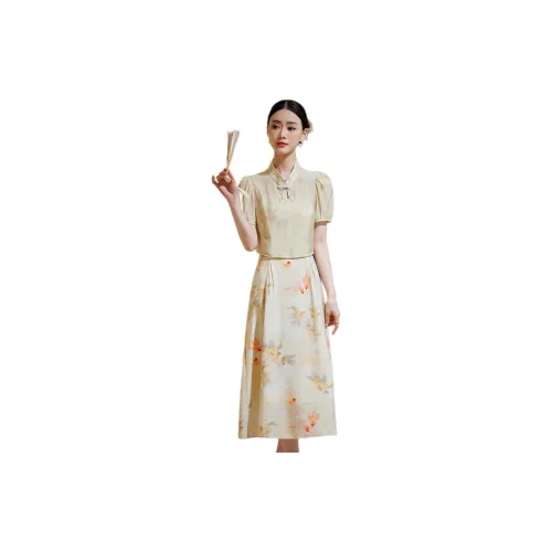 Hang Yi Court Two Piece Skirt Sets Women's Apricot