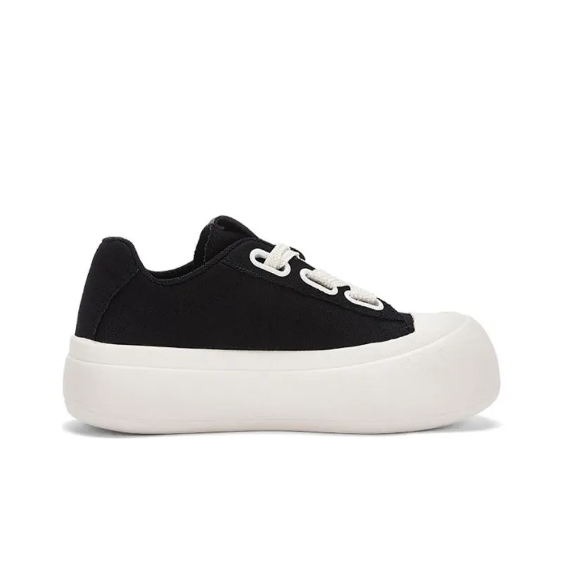 DAPHNE Low-Top Skateboard Shoes Women's-2