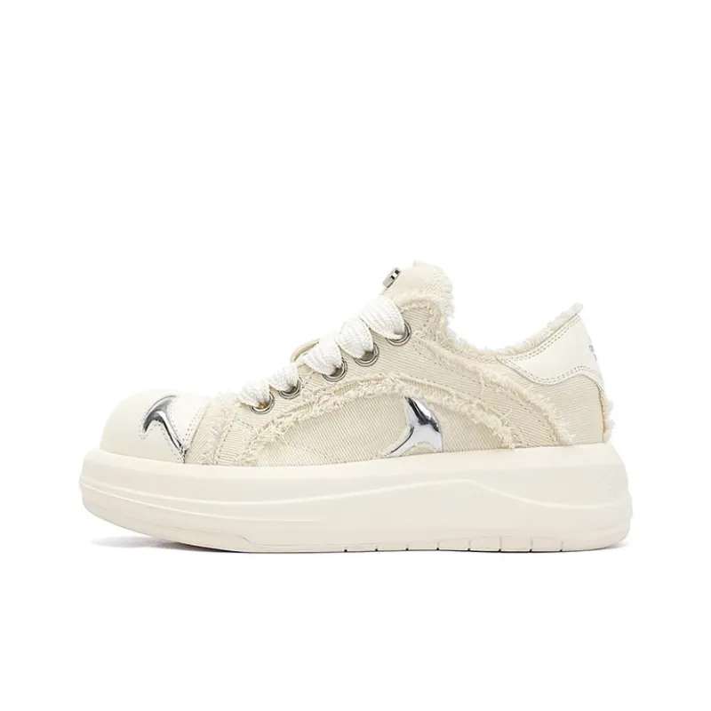 SMILEY White Whale Series Low Top Platform Skateboard Shoes Unisex-0