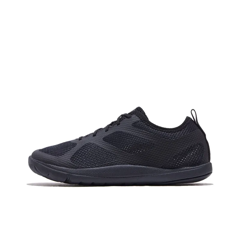 HOT POTATO Breathable Coverage Lightweight Low Top Casual Running Shoes Unisex Black-0