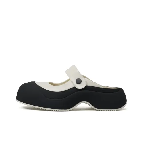 CORINNA DI MARSALA Rubber Sole Cut Out Slip Resistant Closed Toe Slippers Women's