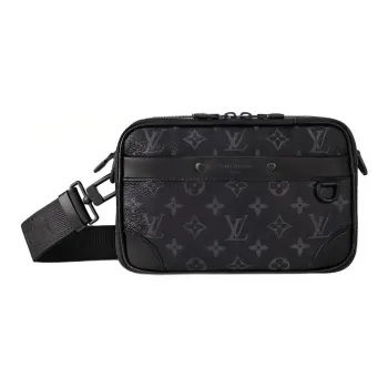 LOUIS VUITTON Alpha Messenger