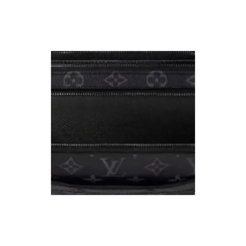 LOUIS VUITTON Alpha Messenger-3
