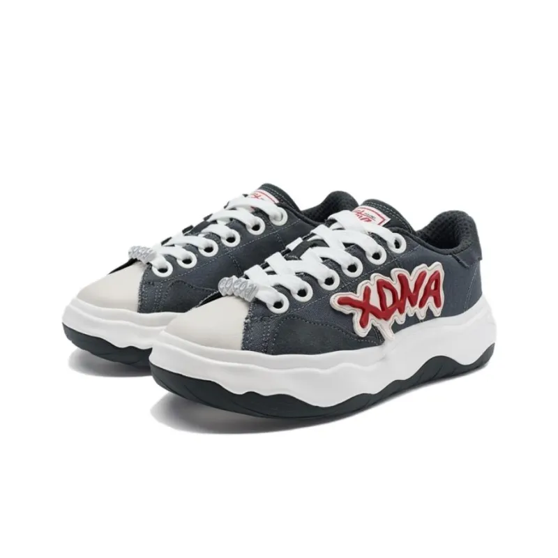 XTEP Cushioning Wear Resistant Low Top Skateboard Shoes Women's Charcoal Gray-2