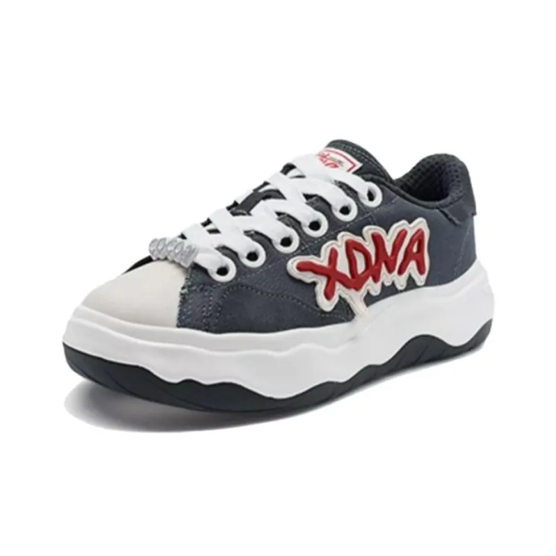 XTEP Cushioning Wear Resistant Low Top Skateboard Shoes Women's Charcoal Gray-1