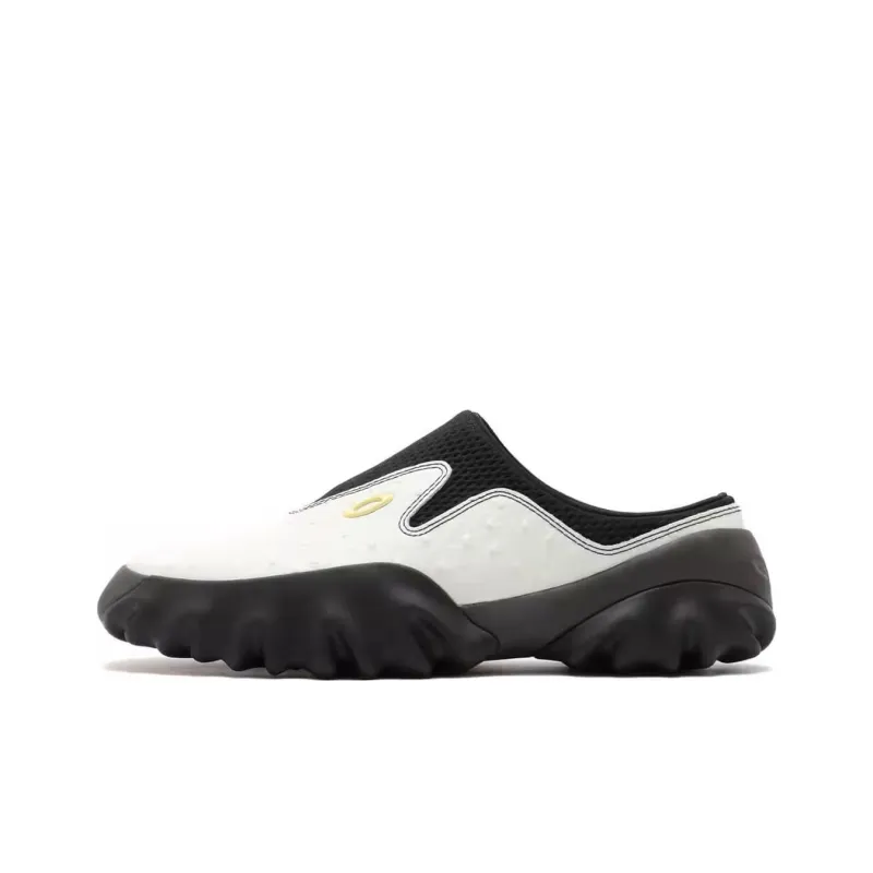 Oakley Factory Team Chop Saw Mule White Black Ostrich-0