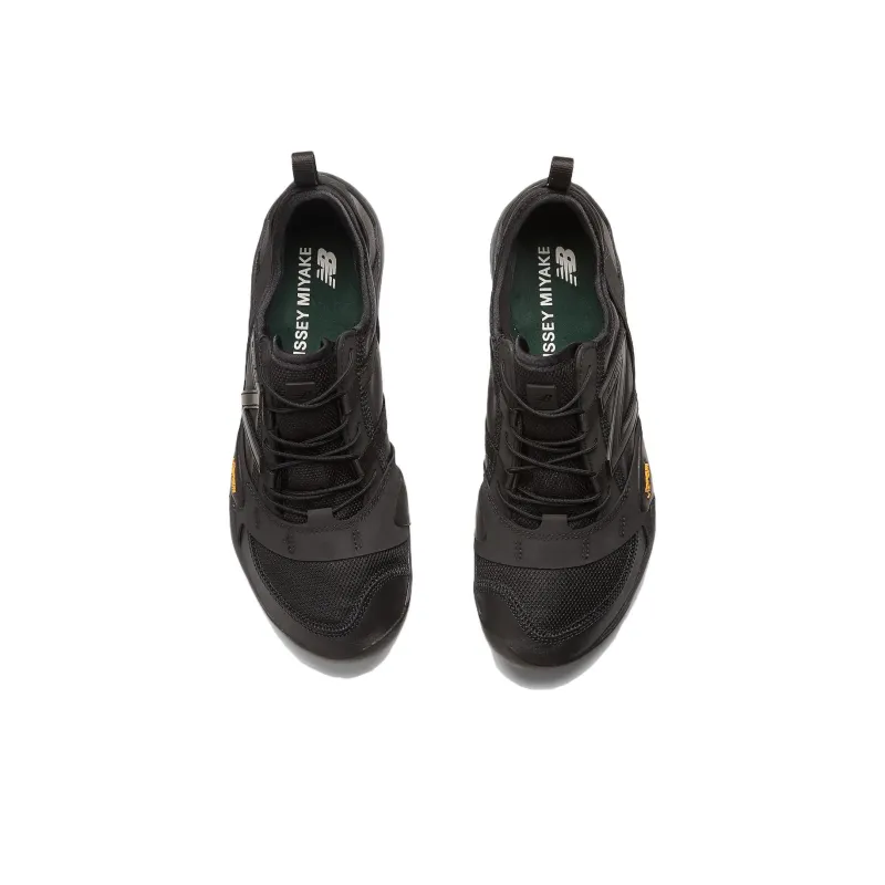 New Balance MT10O Issey Miyake Black-3
