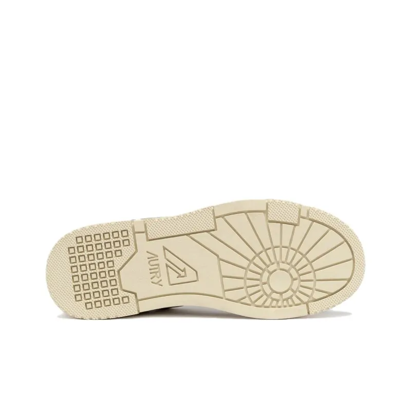 AUTRY Low Top Skateboard Shoes Women's Platinum-5