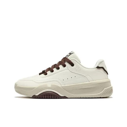 Erke Caramel Latte 2 Anti Slip Wear Resistant Low Top Skateboard Shoes Women's Microcrystal White Coffee