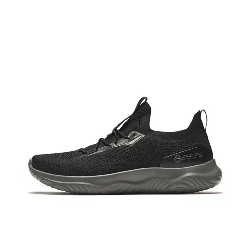 Anta Cushioned Slip Resistant Low Top Casual Running Shoes Men's Basic Black