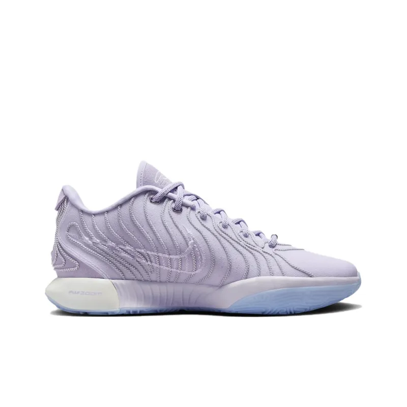 Nike LeBron 21 Easter Translucent Outsole-1