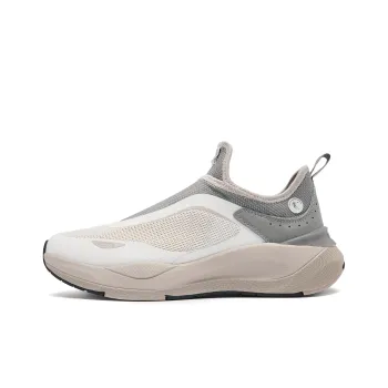 QIAODAN Cushioning Slip Resistant And Abrasion Resistant Low Top Casual Running Shoes Men's Ivory
