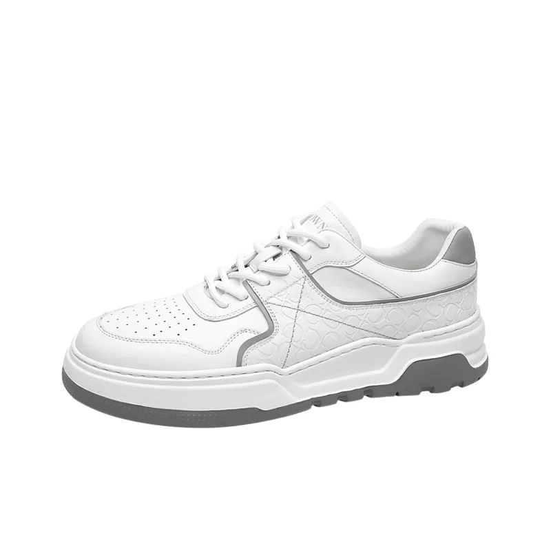 CROWN Slip-Resistant Low-Top Casual Shoes Men's One Yard Larger-1
