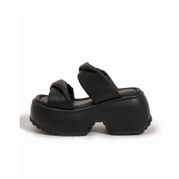 Milan Love Song Cut Out Quick Drying Slip Resistant Abrasion Resistant Odor Resistant Slide Slippers Women's Black
