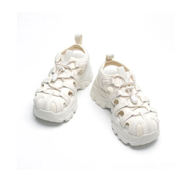 RED DRAGONFLY River Trekking Shoes Women's Black/White-7
