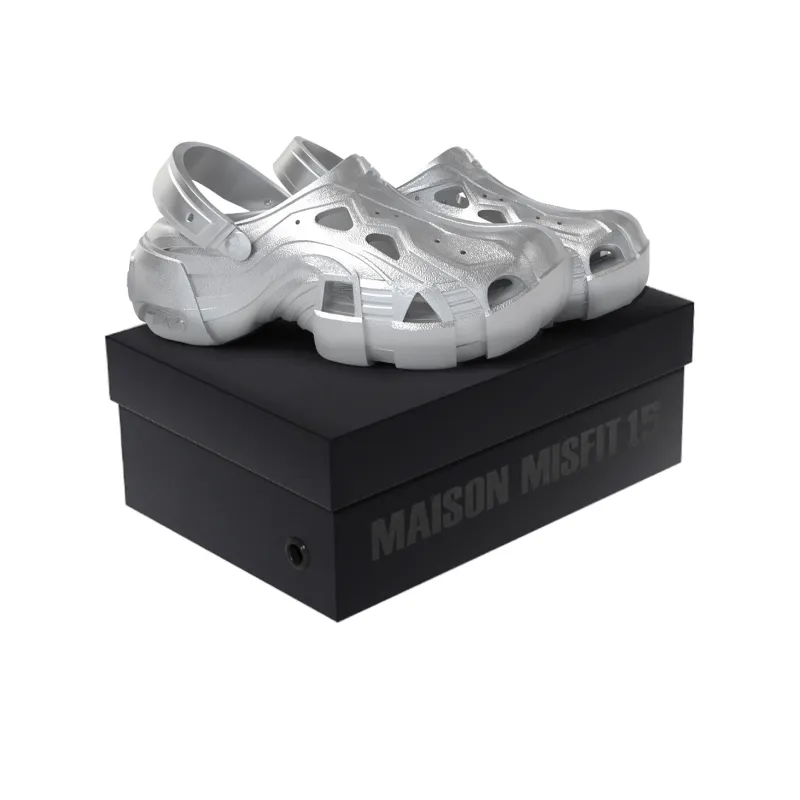 MAISON MISFIT 15 Gold Mask Clogs Unisex Space Silver-5
