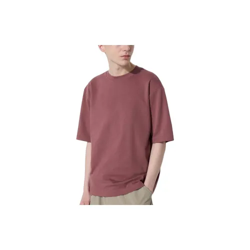 UNIQLO T-Shirts Men Coral Red