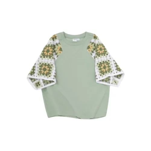 GAP T-Shirts Women's