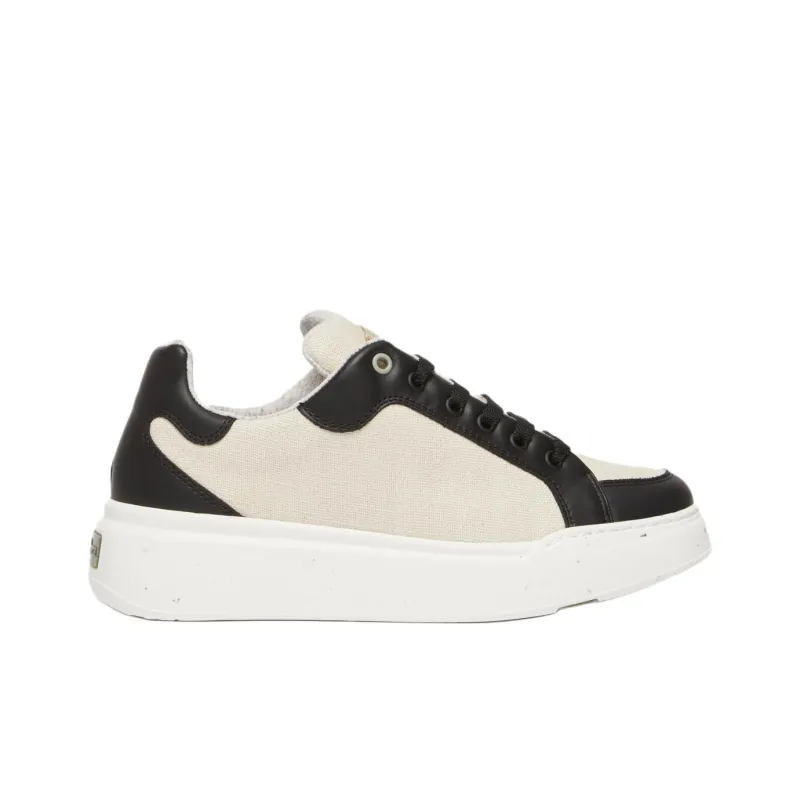 MaxMara Low-Top Skateboard Shoes Women's Black-1
