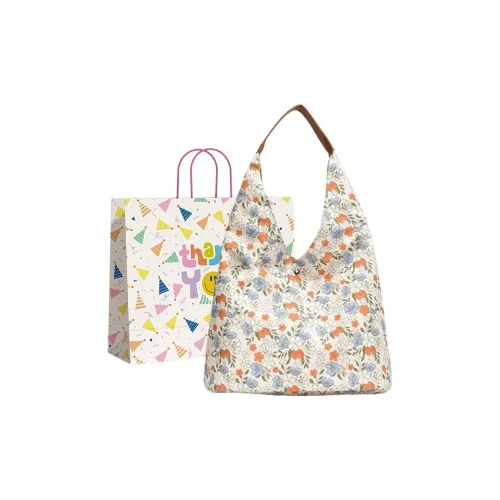 Three ducklings Shoulder Bags