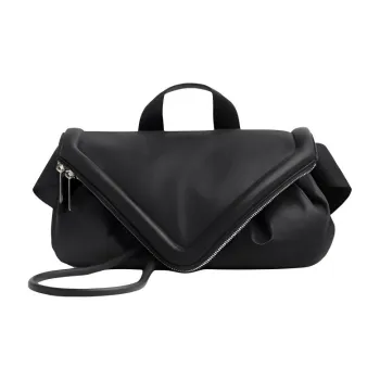 Bottega Veneta Leather Zip Closure Fanny Pack Men's Black