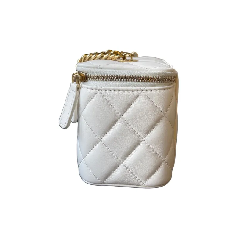 CHANEL Lambskin With Gold Metal Accents Makeup Bags Box Bag Shoulder Bag Crossbody Bag Unisex White-1