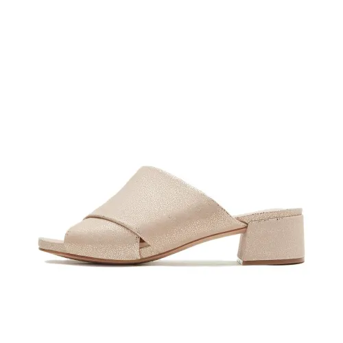 Clarks Rubber Sole Slip Resistant Abrasion Resistant Quick Dry Slide Slippers Women's Gold