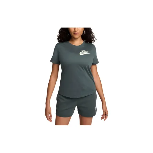 Nike Clothing T-Shirts Women's Vintage Green