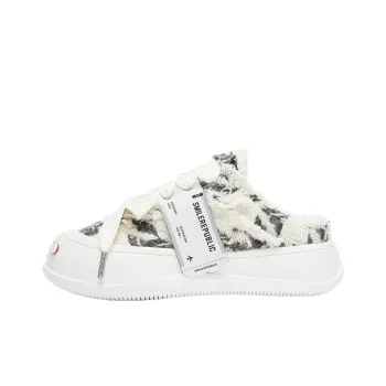 SMILEREPUBLIC Slip Resistant Height Increasing Low Top Canvas Shoes Unisex Black White
