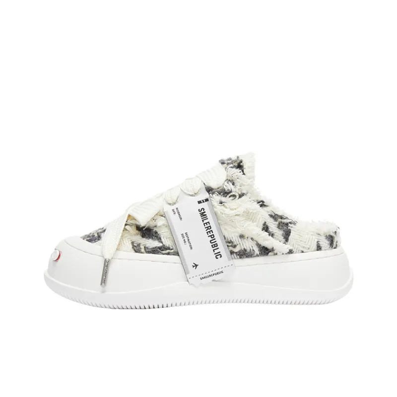 SMILEREPUBLIC Slip Resistant Height Increasing Low Top Canvas Shoes Unisex Black White-0