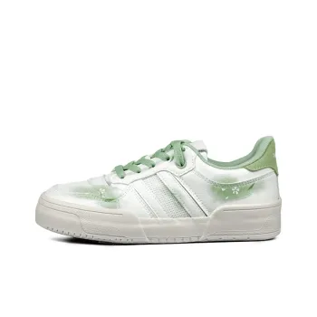 WENPU Cushioning Impact Resistance Lightweight Breathable Low Top Skateboard Shoes Women's