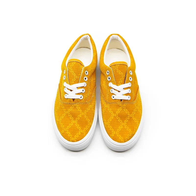 I'm Shopping Dunhuang Embroidery Anti Slip Wear Resistant Breathable Lightweight Low Top Canvas Shoes Unisex Yellow-2
