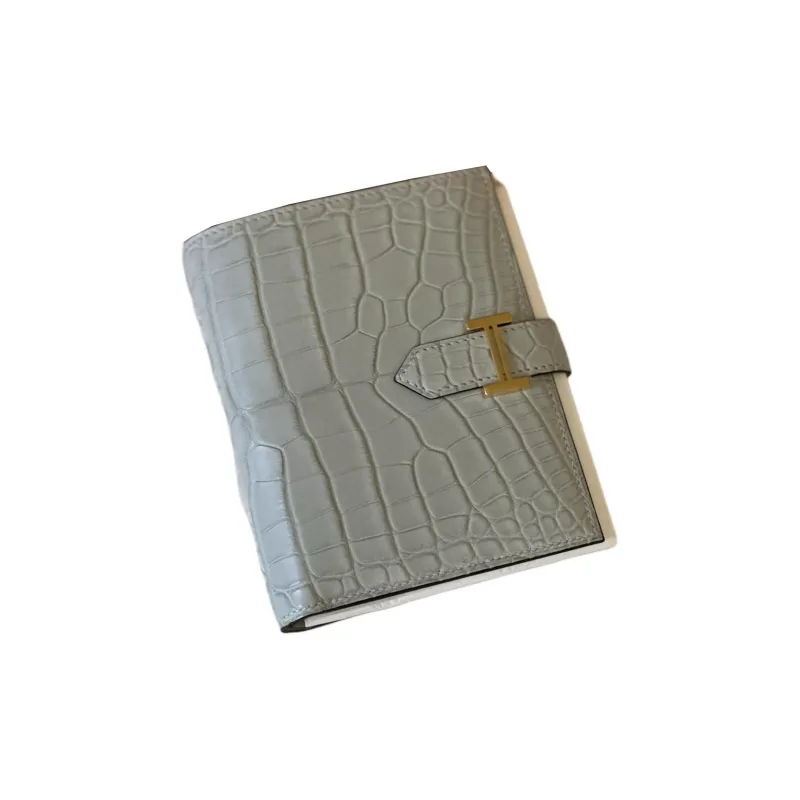 HERMES Bearn Matte Finish Alligator Leather Wallet Women's 0W Ice Crystal Gray-0