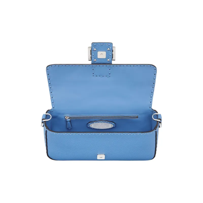 FENDI Ff Plaque Medium Baguette Bag-3