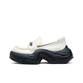 TOP GLORIA Loafers Women's Black/White
