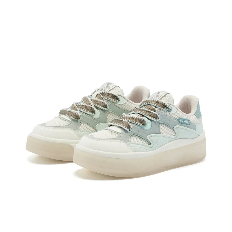 QIAODAN Jelly Skateboard Shoes Women's Low Top Light Mist Green-2