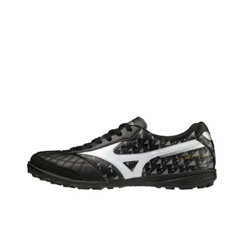 Mizuno Morelia TF 'Black White'