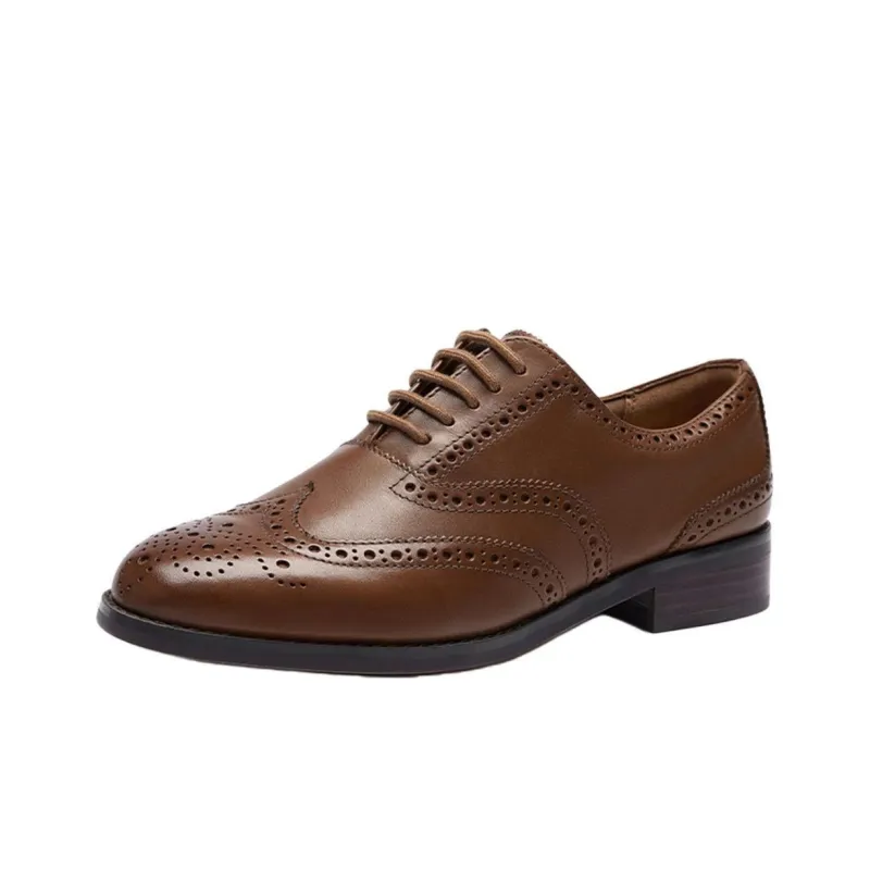 Clarks Dress Shoes Women's Low Top Tan-1