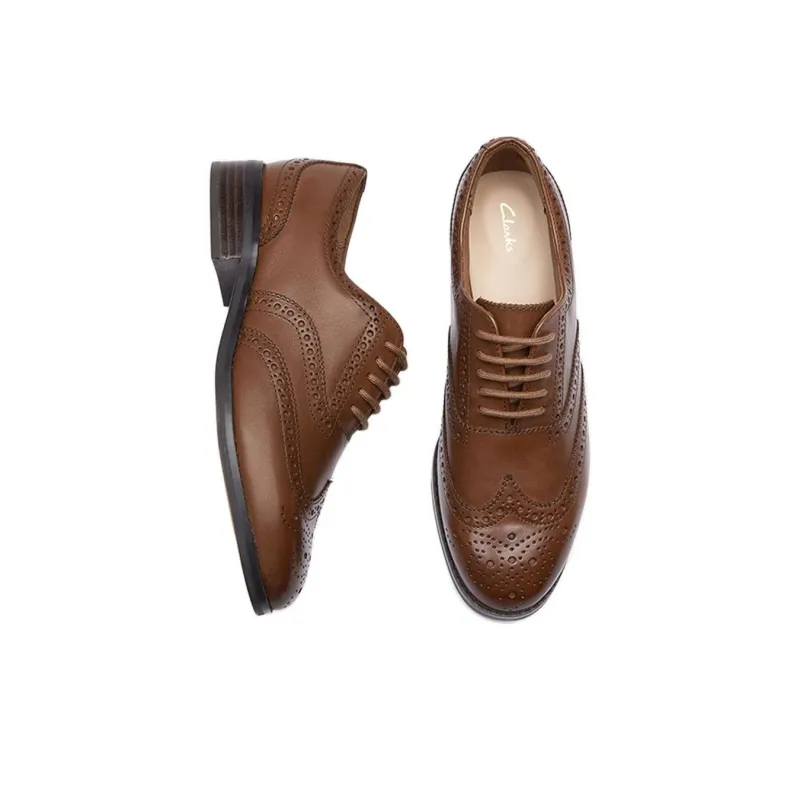 Clarks Dress Shoes Women's Low Top Tan-3