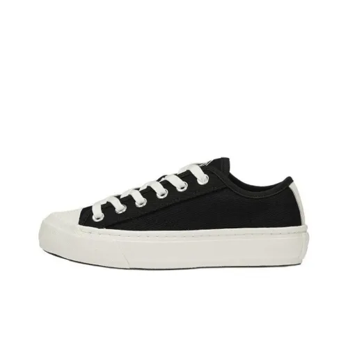 LACOSTE Canvas Shoes Women's Low-Top Black